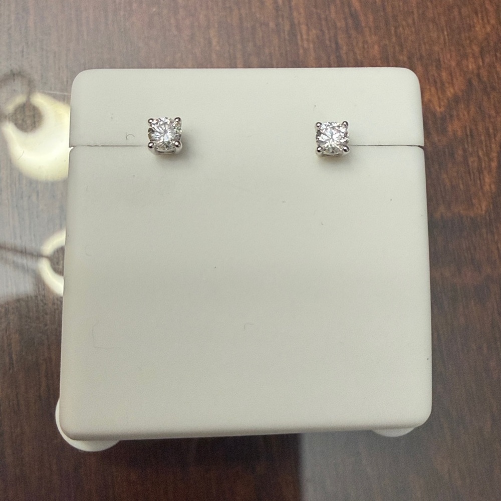 Elegant Silver Stud Moissanite Earrings 0.25ctw